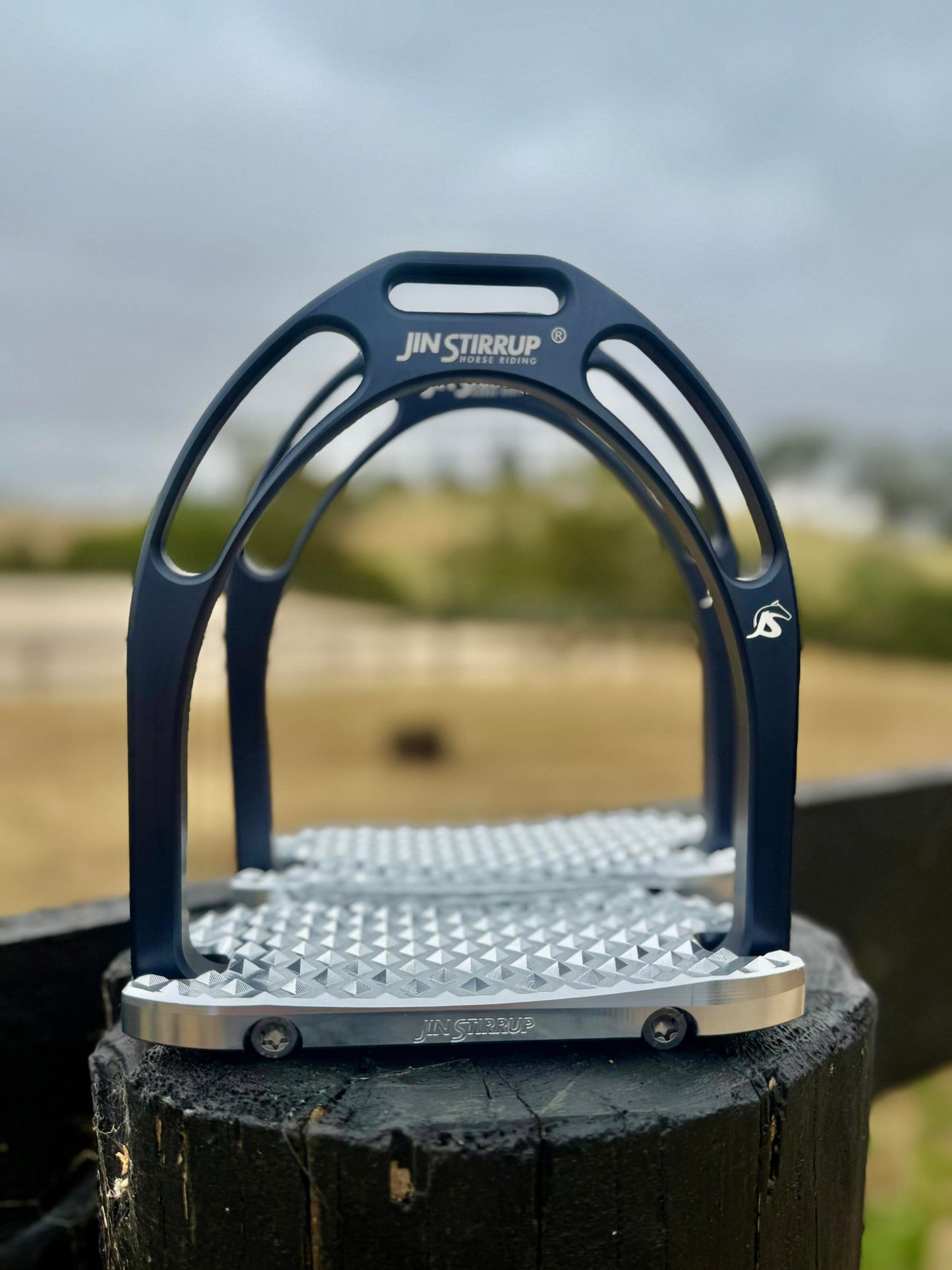 JS Anatomic Stirrup - Matt Blue (MB)